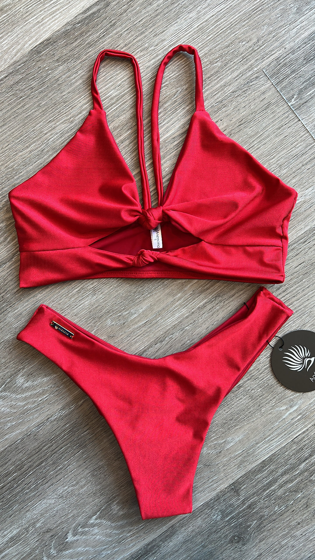 Double knot red